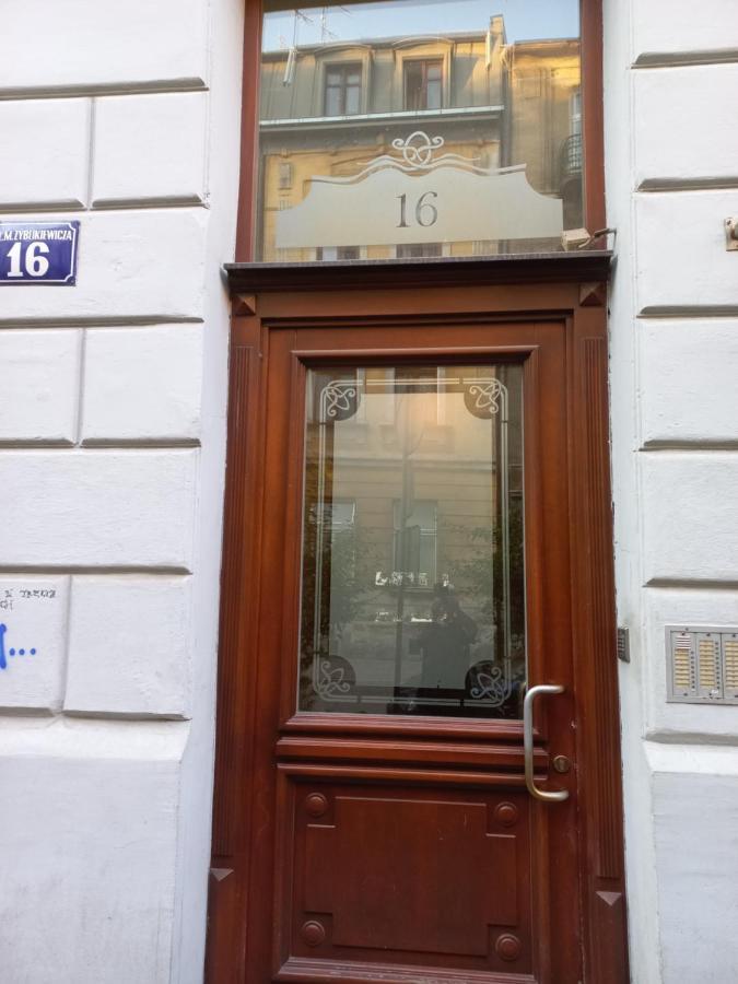 Aleksandra Old Town Studio Apartment